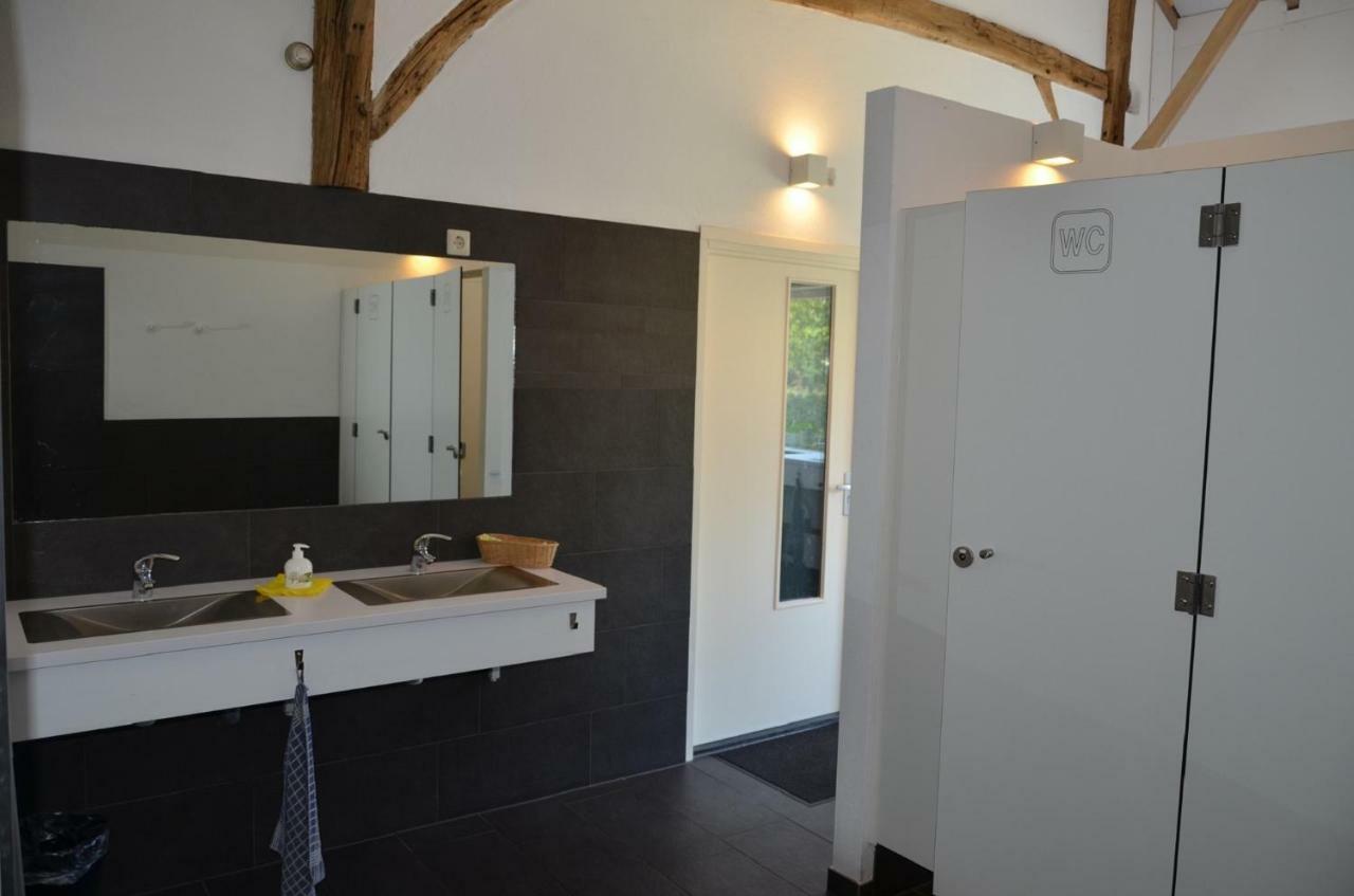 Meddo B&B Pipowagen "De Luxe" Op Wellness Camping En B&B מראה חיצוני תמונה
